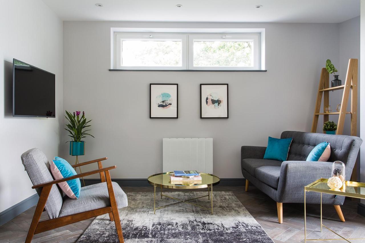 Farnborough Boutique By Viridian Apartments Exterior foto