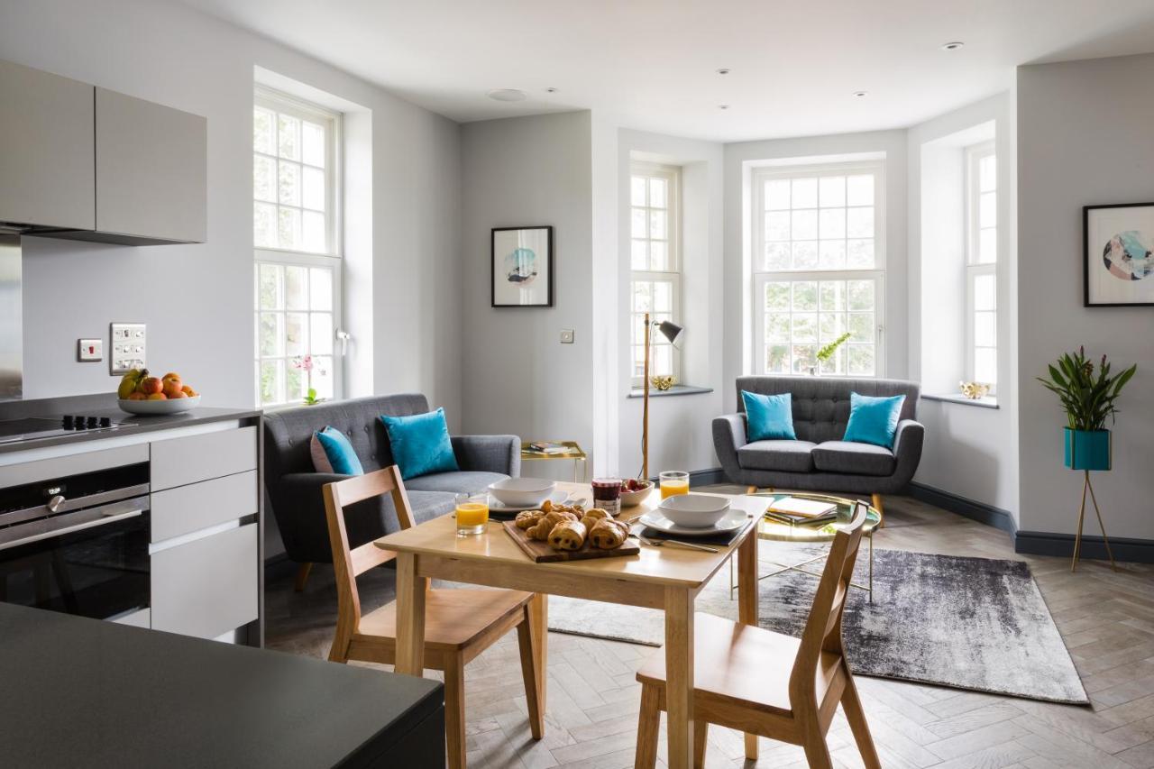 Farnborough Boutique By Viridian Apartments Exterior foto